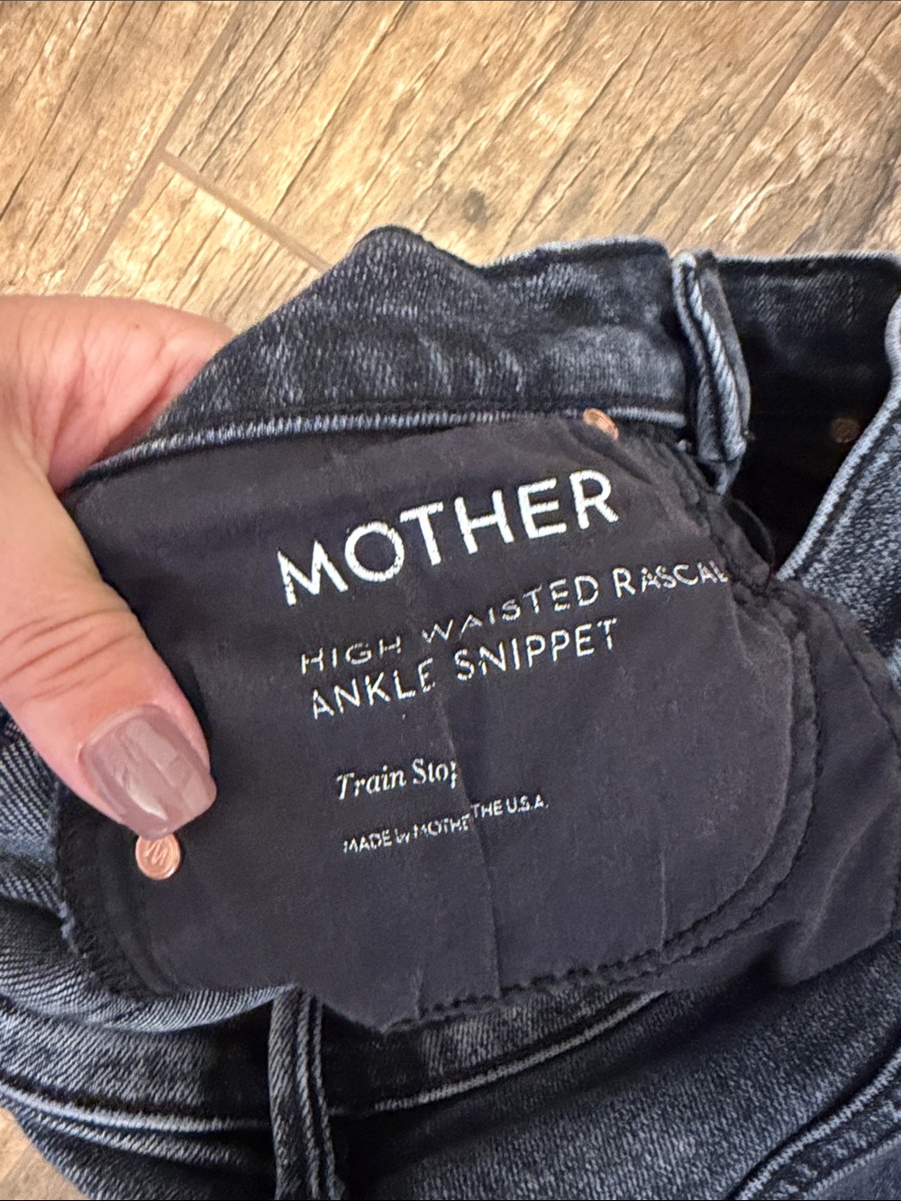 Mother Jeans High Waisted Rascal Ankle Snippet Frayed Jeans size 25 Train Stops - Picture 3 of 6